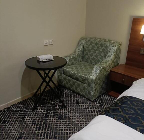 家庭间, Al Rownaq