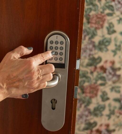 اتاق لوکس, Gästehaus Englischer Garten