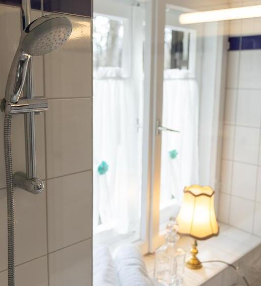 اتاق خانوادگی, Gästehaus Englischer Garten