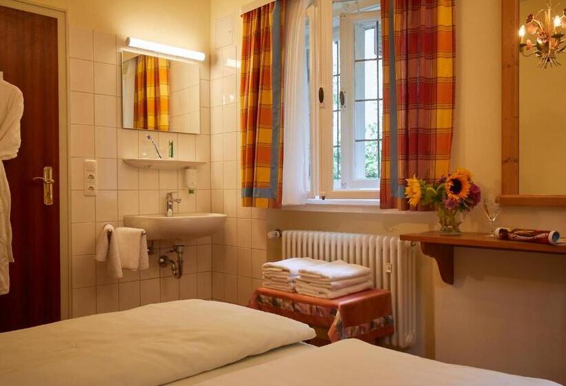 اتاق اکونومی, Gästehaus Englischer Garten