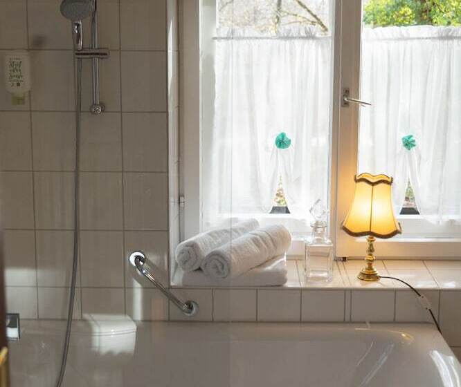 اتاق لوکس, Gästehaus Englischer Garten