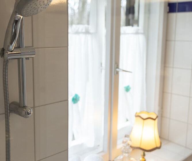 اتاق خانوادگی, Gästehaus Englischer Garten