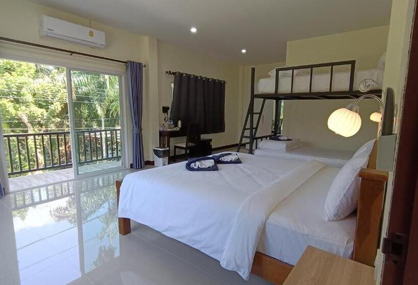 Номер Стандарт с Террасой, Khao Sok Green Garden Resort