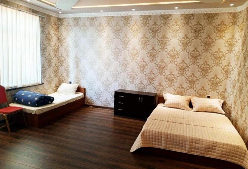 اتاق خانوادگی, Temur