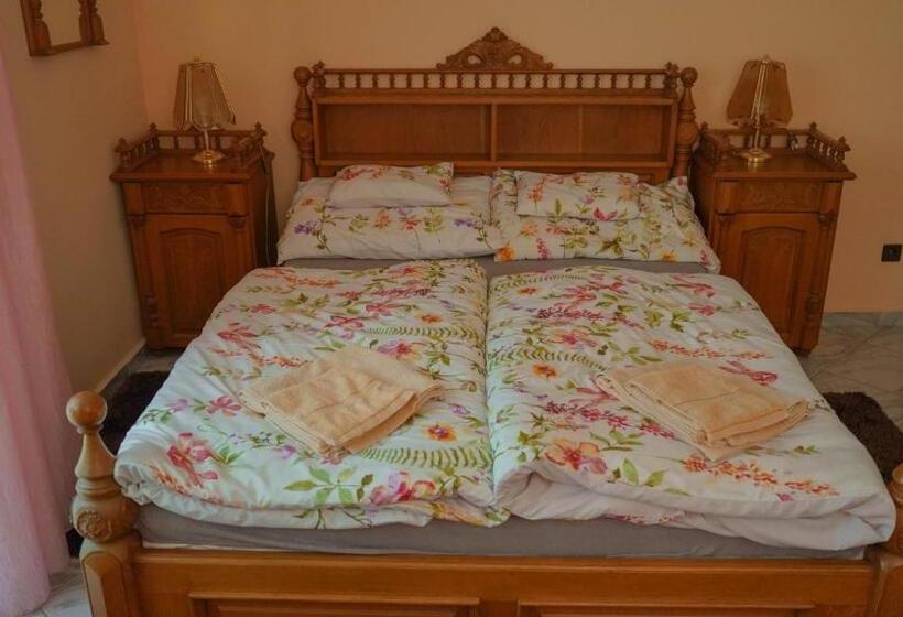 2 Bedroom Apartment, Hévíz Kristály Apartman