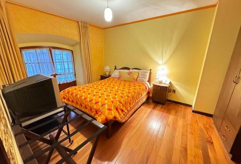 اتاق استاندارد با سرویس بهداشتی مشترک, Hostal Montañes
