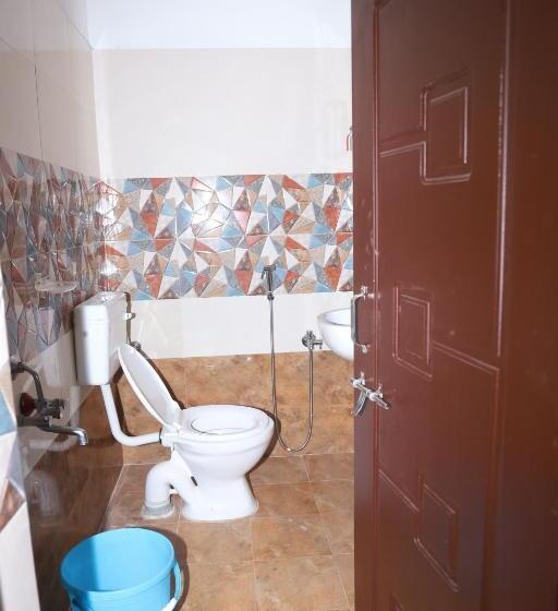 غرفة قياسية, Anand Grand And Lodge