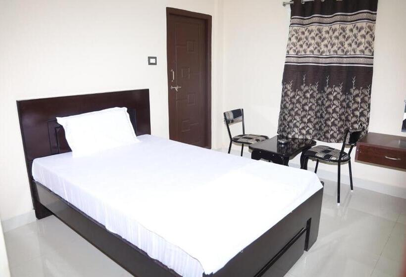 غرفة قياسية, Anand Grand And Lodge