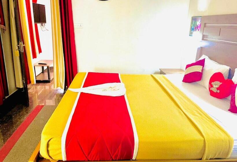 חדר דלוקס, Golden Leaf Munnar