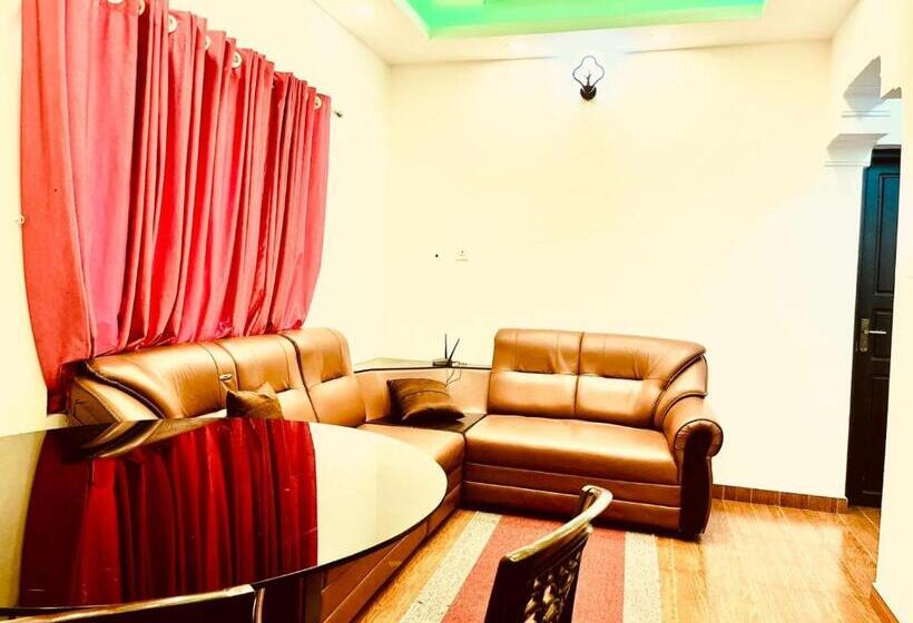 חדר דלוקס, Golden Leaf Munnar