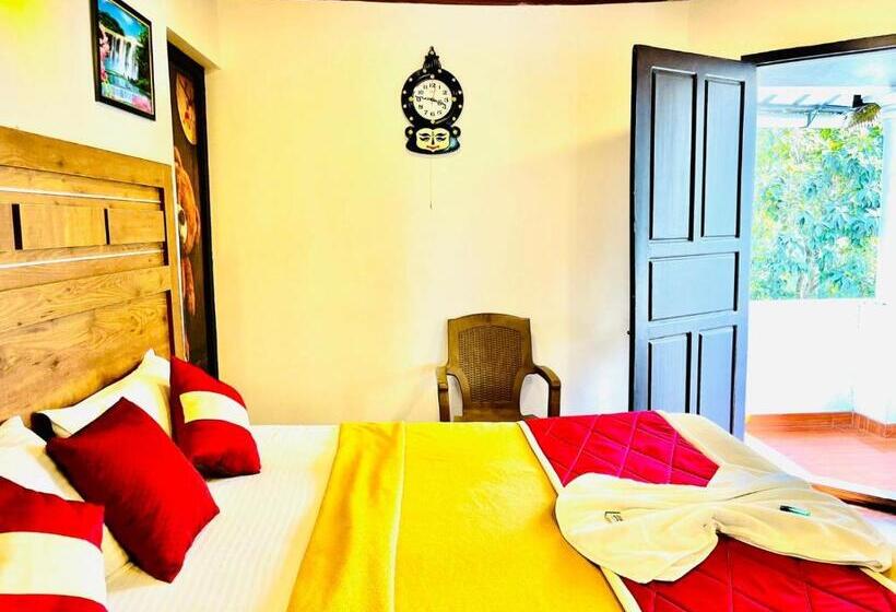 Номер Deluxe, Golden Leaf Munnar