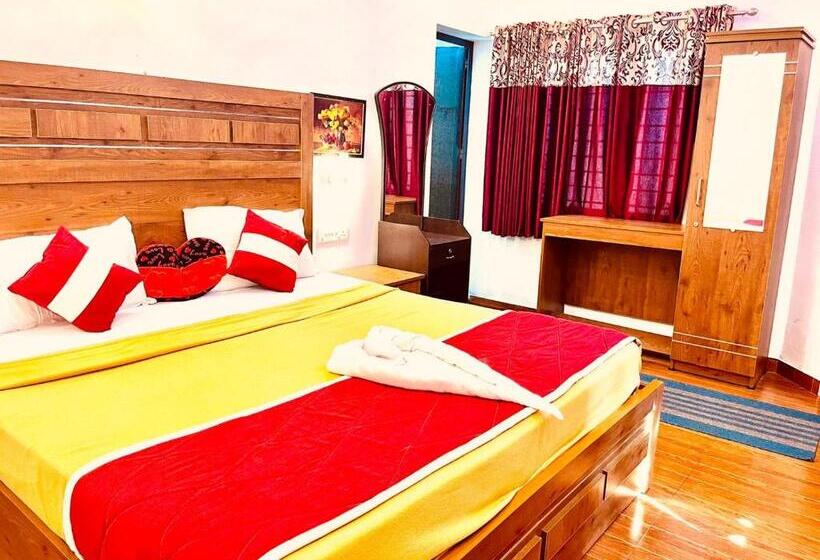 חדר דלוקס, Golden Leaf Munnar