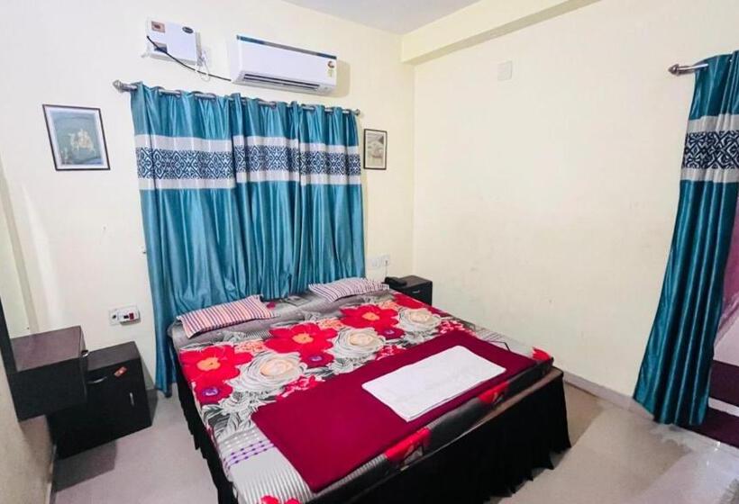 Номер Deluxe Кровать Кинг, Goroomgo Sriyansh Inn Puri
