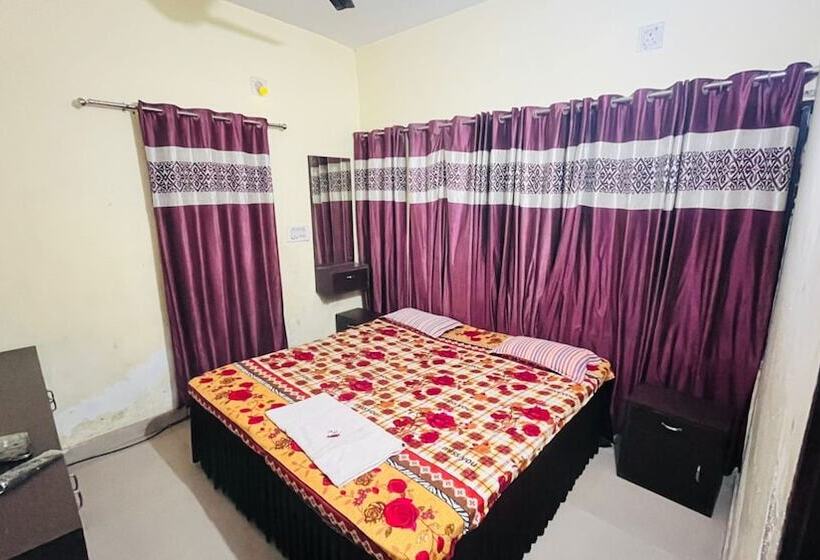 デラックスルーム, Goroomgo Sriyansh Inn Puri