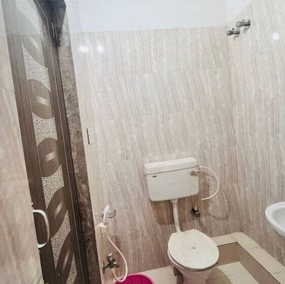 デラックスルーム, Goroomgo Sriyansh Inn Puri