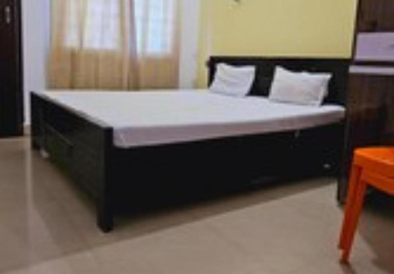 スタンダードルーム, Goroomgo Nalanda Guest House