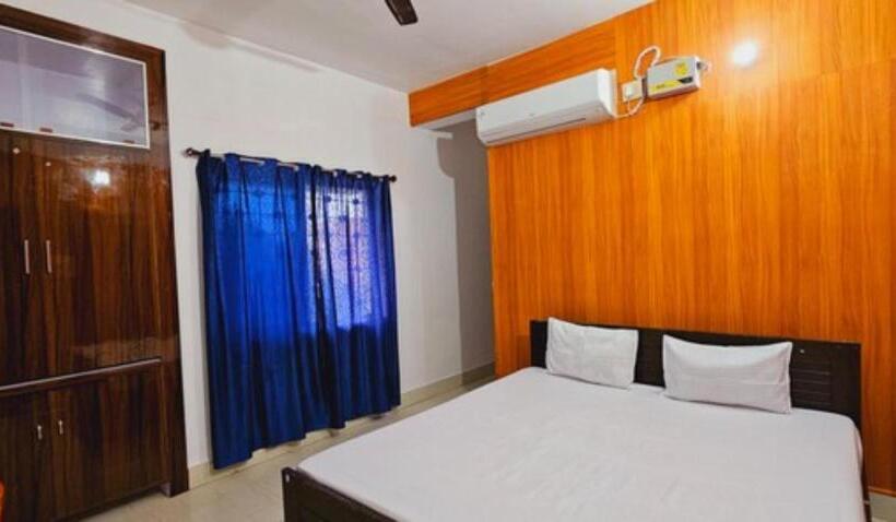 デラックスの４人部屋, Goroomgo Nalanda Guest House