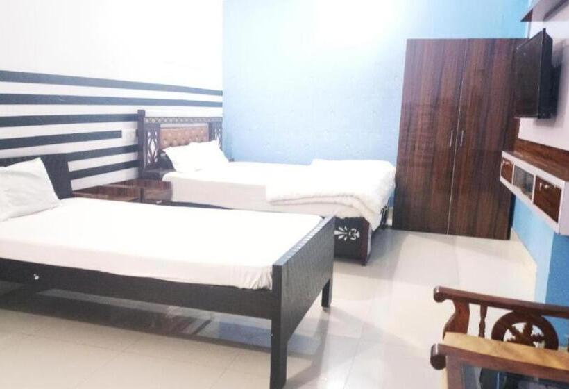 デラックスの４人部屋, Goroomgo Nalanda Guest House