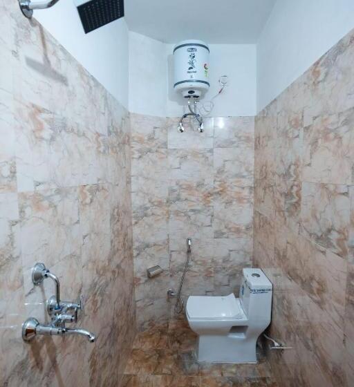 豪华房间, Jsr Kedar