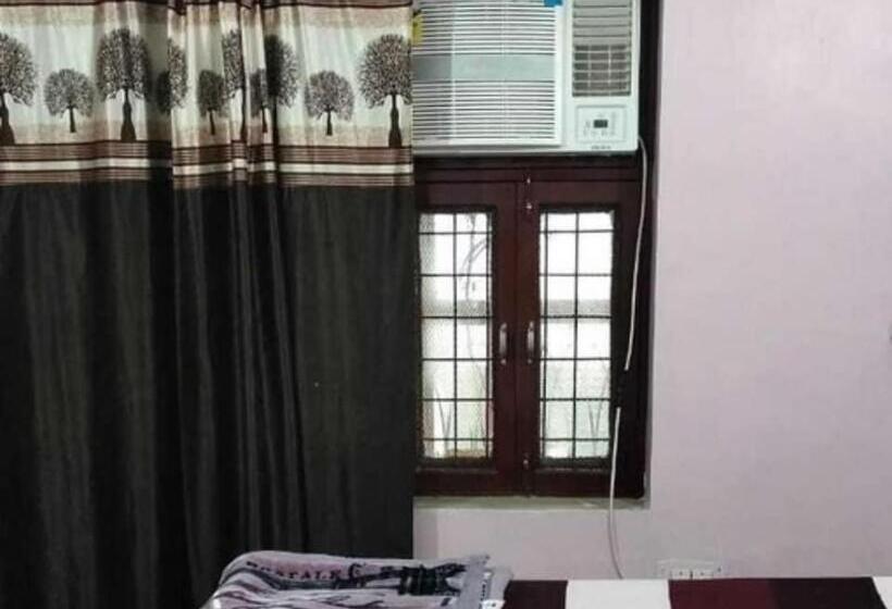 Klassiskt Trippelrum, Parth Logistics