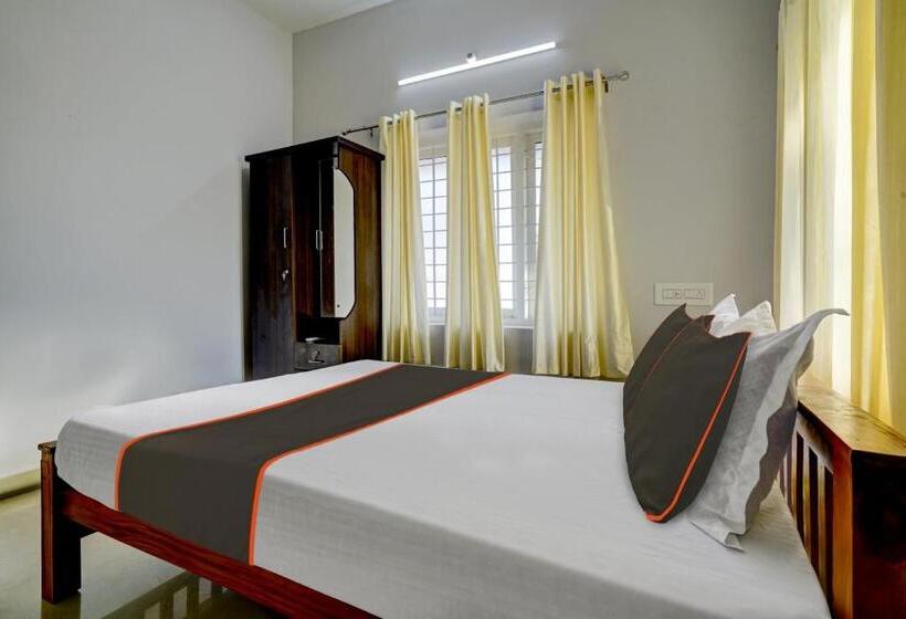 Номер Стандарт, Oyo Thaikkattukara Residency