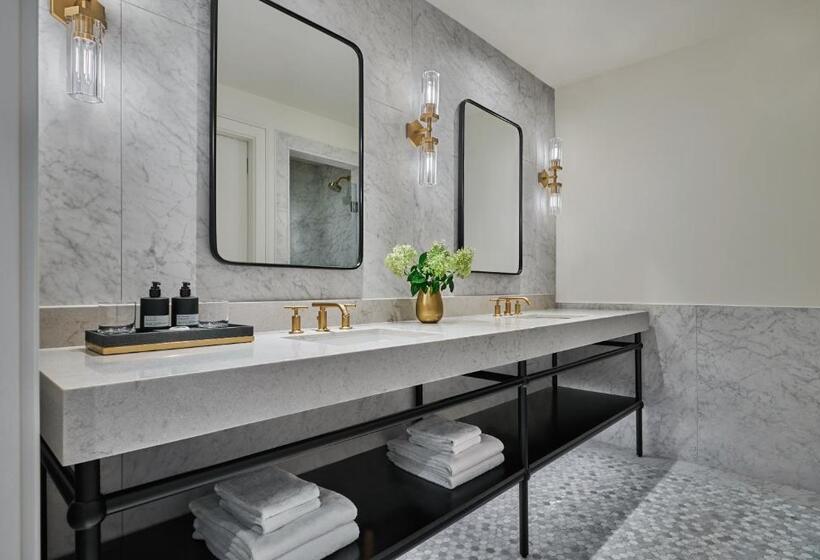 Номер Deluxe Кровать Кинг, Pendry Natirar