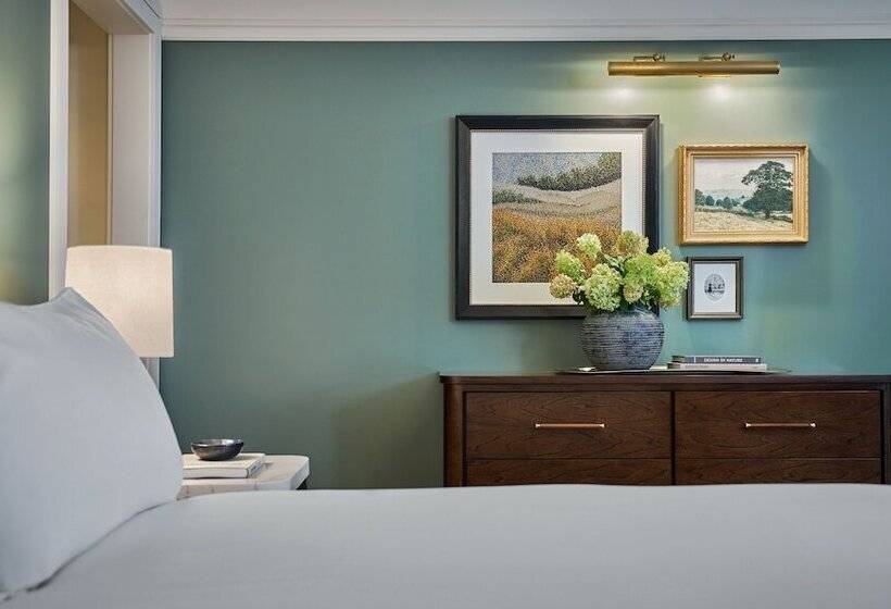 Люкс, Pendry Natirar