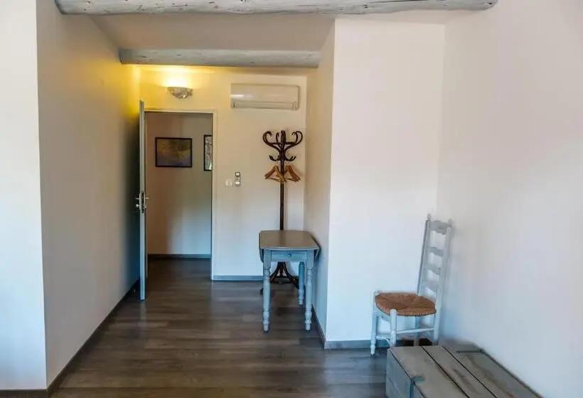 Standard-huone Puutarhanäkymä, Mas D Alaure B&b