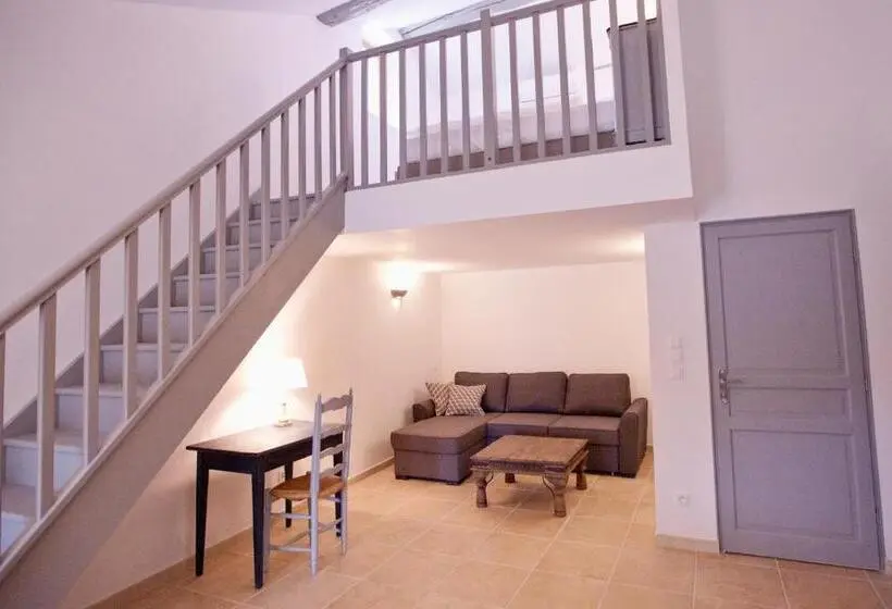 Perhestudio, Mas D Alaure B&b