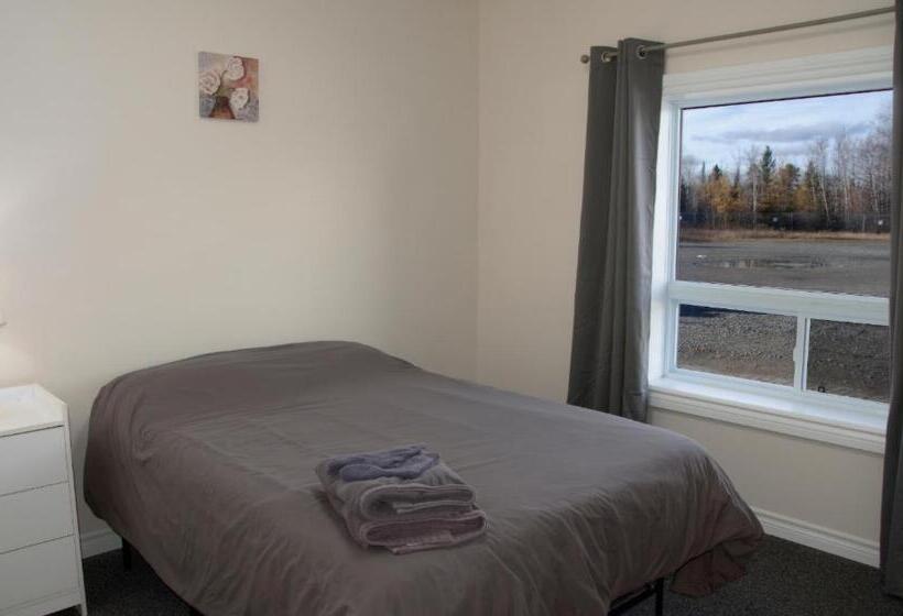 家庭套房, Prospectors Inn