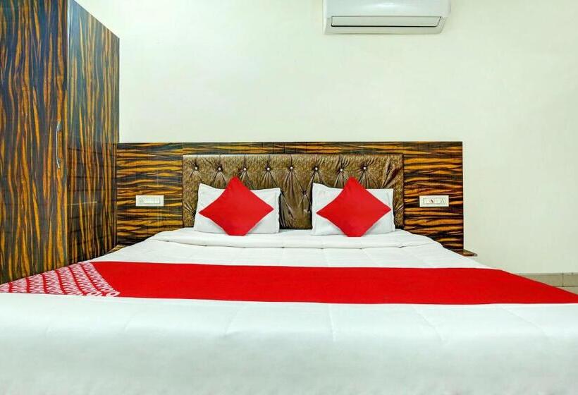 Трехместный Номер Классика, Town House Cafe And Hotel, Kurukshetra