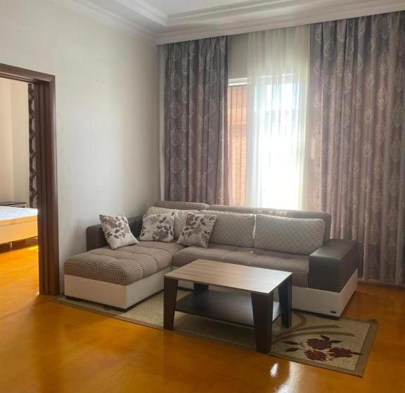 خانه 2 خوابه, Guest House