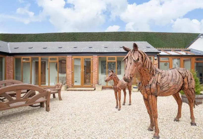 キングサイズベッドのデラックススイート, Stable Lodge Boutique Bed & Breakfast