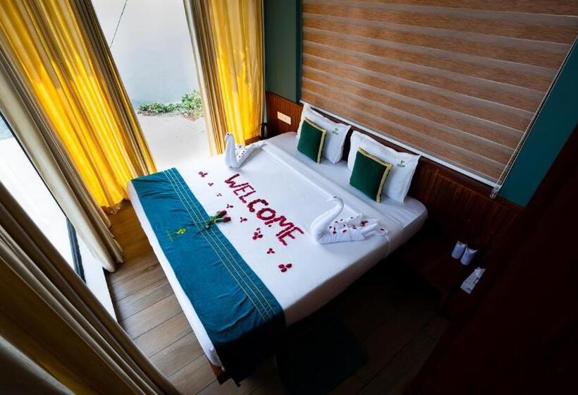 וילה עם חדר שינה אחד ובריכת שחיה, Vayalada View Point Resort