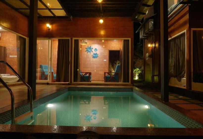 וילה עם חדר שינה אחד ובריכת שחיה, Vayalada View Point Resort