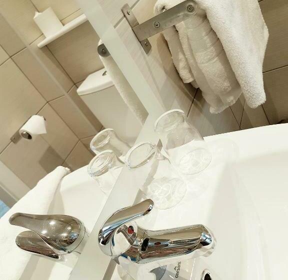 标准间, Belfast House