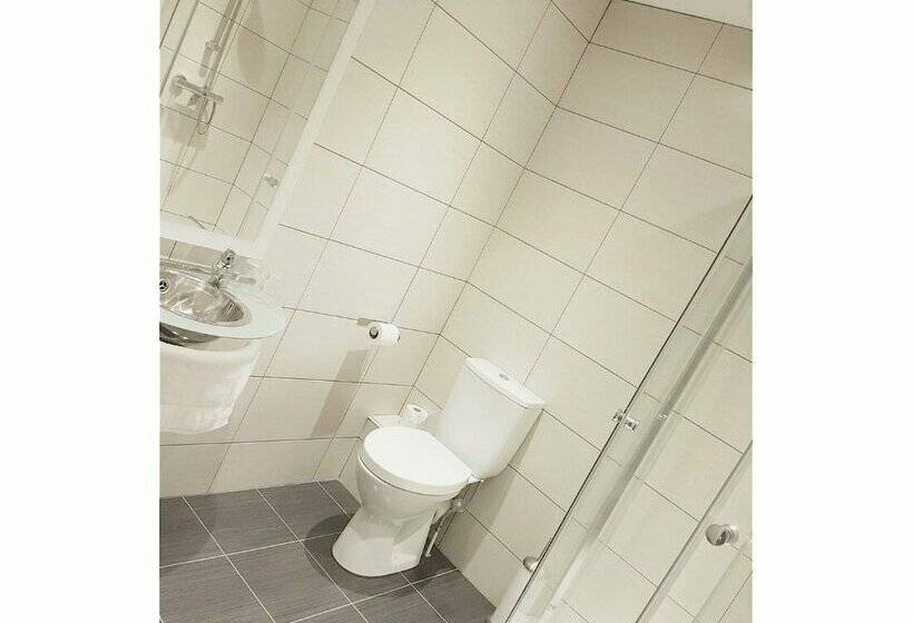 标准间, Belfast House