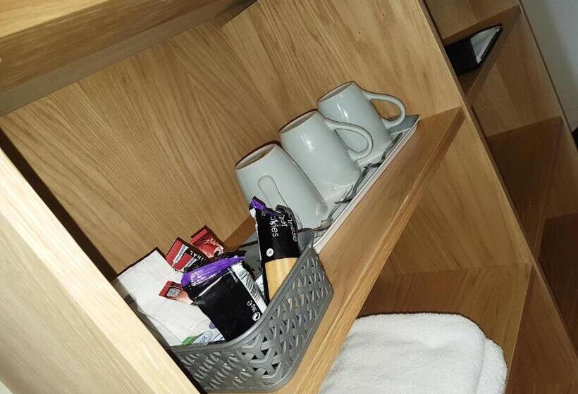 家庭间, Belfast House