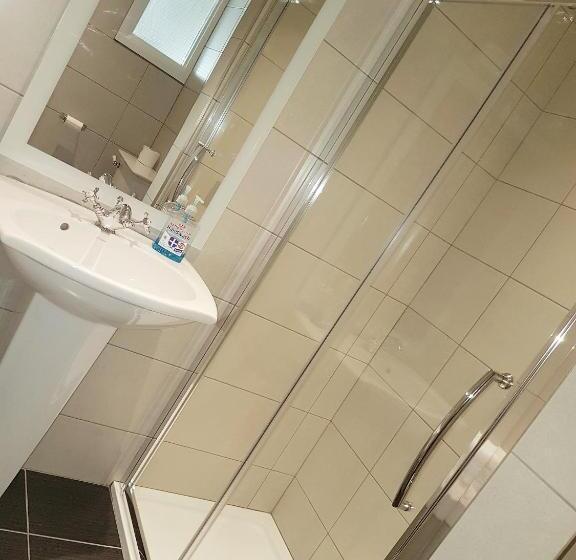 标准工作室, Belfast House