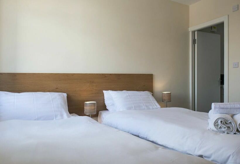 디럭스 룸, Cargo Cafe Apartments