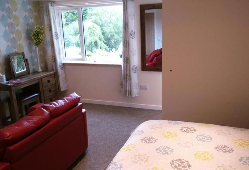 חדר דחוקס עם מיטת קינג, Skye Haven