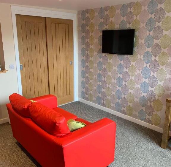 חדר דחוקס עם מיטת קינג, Skye Haven