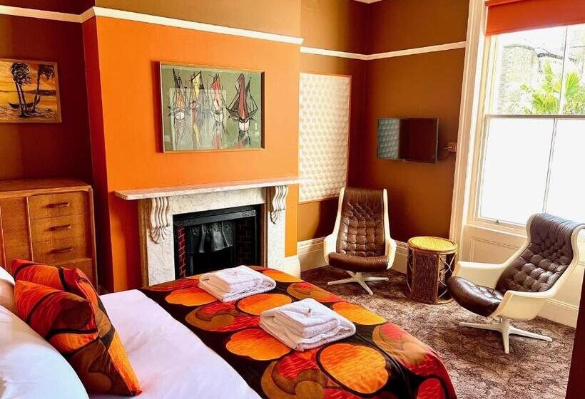 Номер Стандарт, Snooze