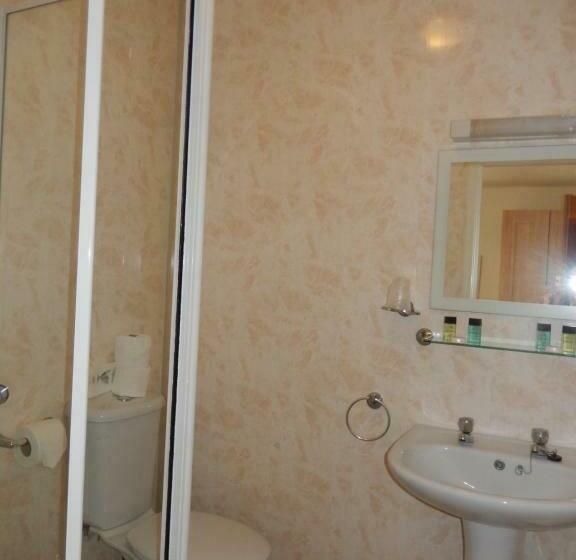 标准间, The Oasis