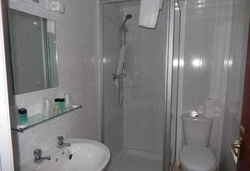 家庭间, The Oasis