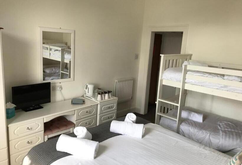 家庭间, The Oasis