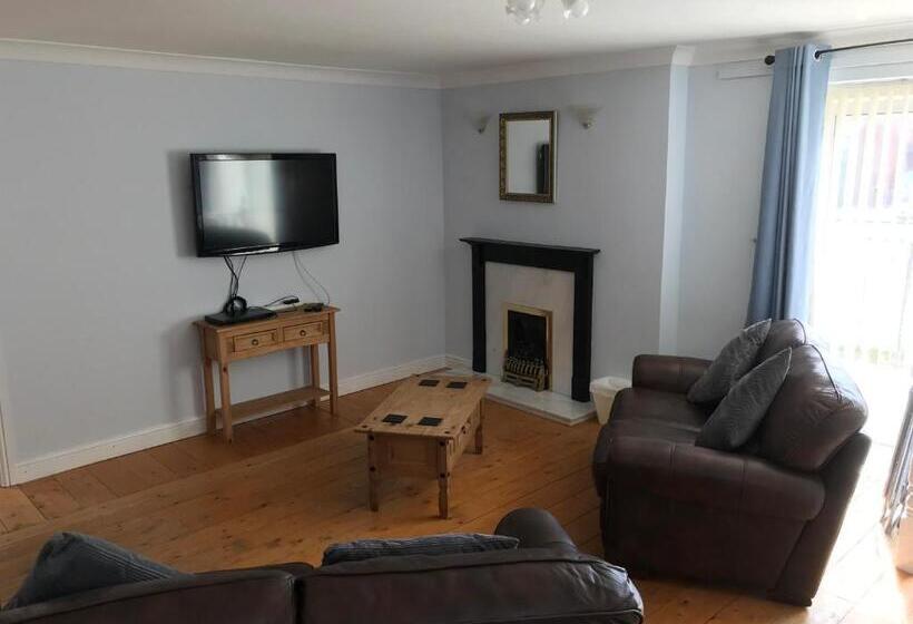 带2个卧室的公寓, The Oasis