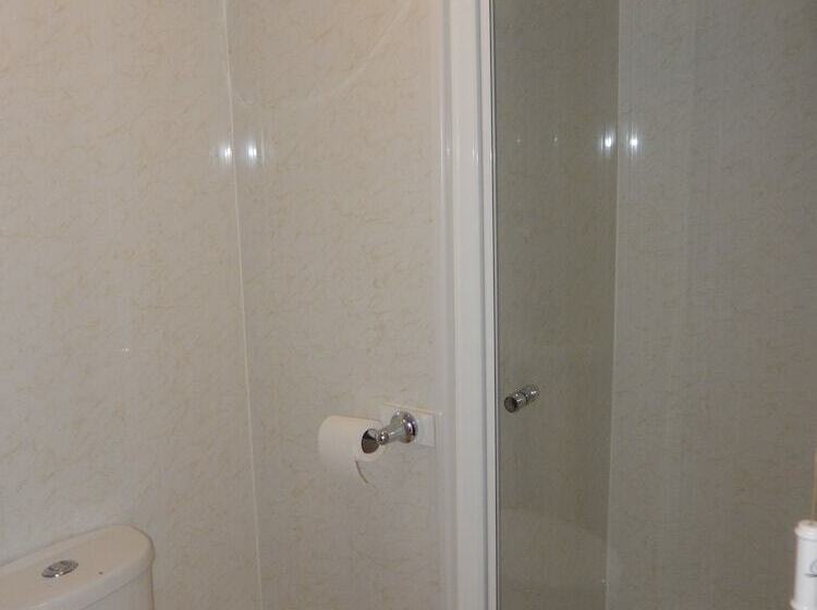 标准间带山景, The Oasis