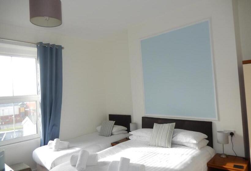 ファミリールーム, The Oasis