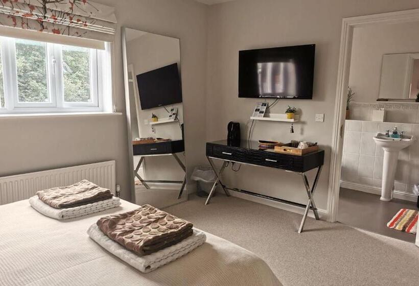 חדר דלוקס, Walton Crescent